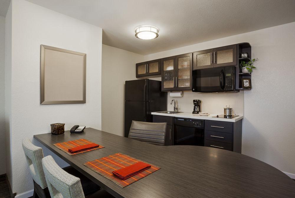 Candlewood Suites College Station By Ihg Брайън Екстериор снимка