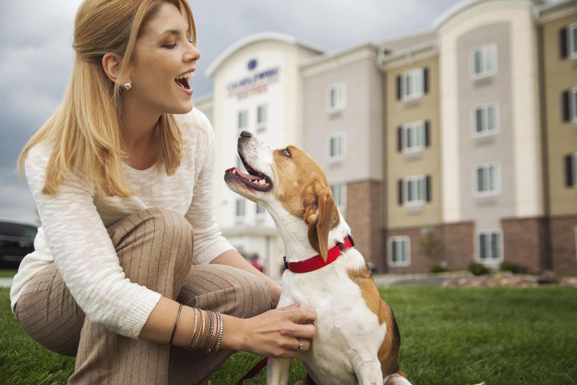Candlewood Suites College Station By Ihg Брайън Екстериор снимка